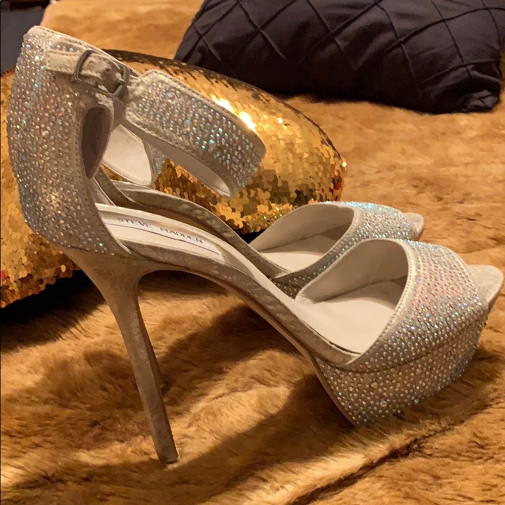 EUC STEVE MADDEN CARRIIE PLATFORM HEELS